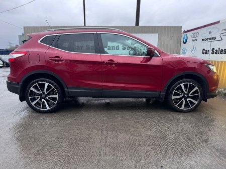 2015 Nissan Qashqai 1.5 SVE DAP + GLASS ROYALE ROOF E 4DR €9,800 thumbnail