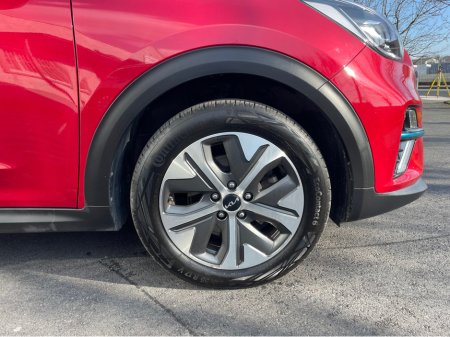 2022 Kia e-Niro - thumbnail 3