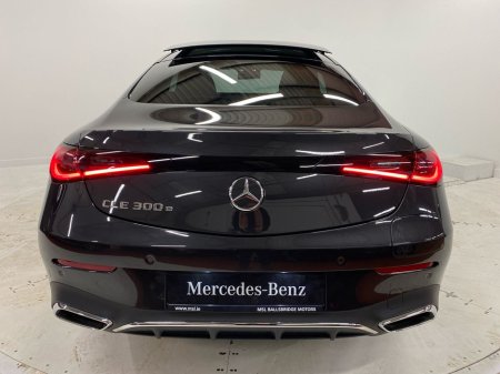 2025 Mercedes-Benz CLE CLE 300 e Premium €75,950 thumbnail
