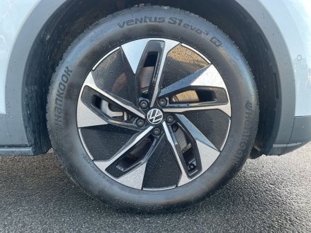 2025 Volkswagen ID.4 ID.4 PRO PLUS 77KWH 286HP €41,975 thumbnail