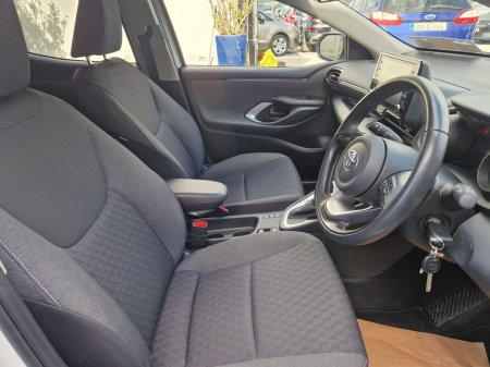 2020 Toyota Yaris - thumbnail 14