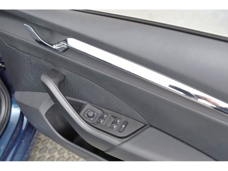 2023 Skoda Octavia 2.0 TDI STYLE 115BHP DSG thumbnail