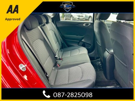 2019 Kia Ceed CEE'D 2 CRDI 114BHP 5 DR 1.6 5DR €14,950 thumbnail