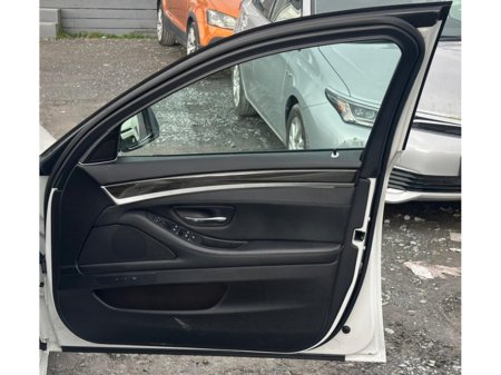 2017 BMW 5 Series - thumbnail 7