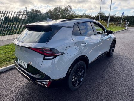 2025 Kia Sportage *2 year AA* 6 YEAR WARRANTY* Bluetooth, Touch Screen Infotainment System, All-Leather Seats, Reversing Camera,