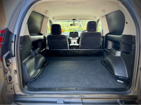 2022 Toyota Landcruiser - thumbnail 9