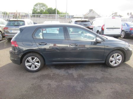 2022 Volkswagen Golf LIFE TDI €25,790