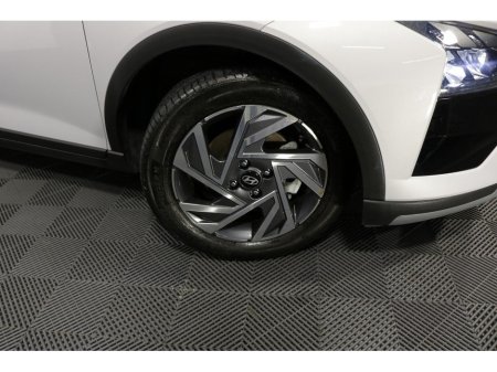 2025 Hyundai Bayon - thumbnail 3