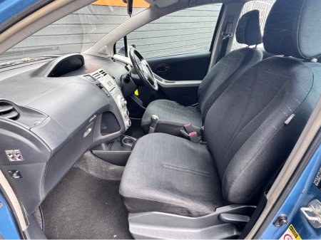 2008 Toyota Yaris - thumbnail 9