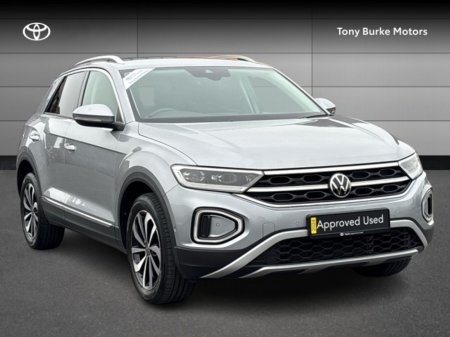 2024 Volkswagen T-Roc - thumbnail 1