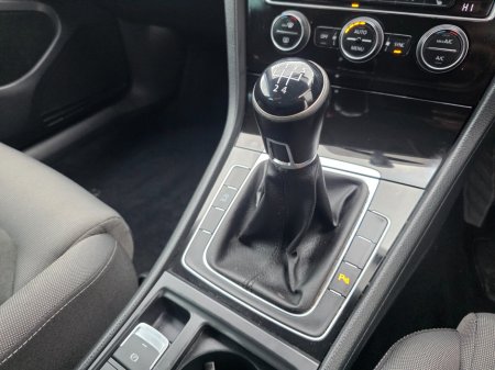 2019 Volkswagen Golf - thumbnail 19