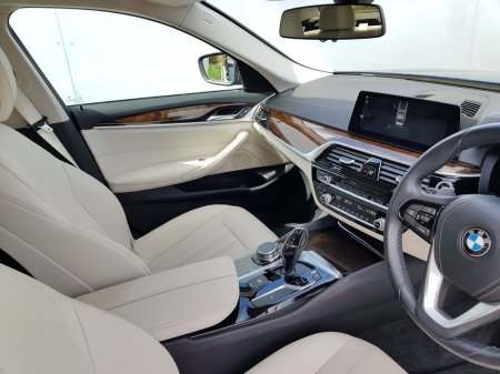 2019 BMW 5 Series - thumbnail 12