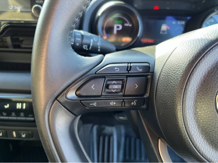 2020 Toyota Yaris - thumbnail 20