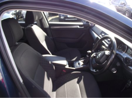 2021 Skoda Superb - thumbnail 10