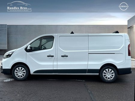 2025 Nissan Primastar - view 3