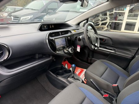 2019 Toyota Aqua - thumbnail 14