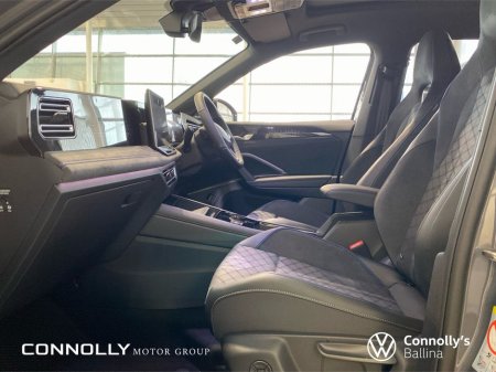 2026 Volkswagen Tiguan R Line 75 1.5 PHEV 204BHP *In Stock* €59,960 thumbnail