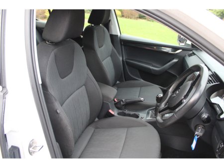 2019 Skoda Octavia STYLE 1.6 TDI 115HP 4DR €14,295 thumbnail