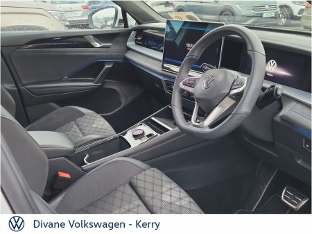 2025 Volkswagen Tayron R LINE 75 MARKET INTRODUCTION 1.5 TSI PLUG IN HYBRID 204BHP €59,950 thumbnail