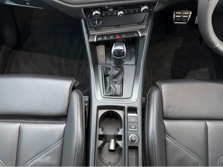 2024 Audi Q3 GREAT SPEC//S LINE 45 TFSI E//LOW MILEAGE//FULL LEATHER//REVERSE CAMERA//FINANCE PACKAGES €44,900 thumbnail