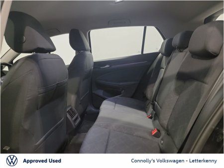 2024 Volkswagen Golf 2.0 TDI 115HP Life €29,450 thumbnail