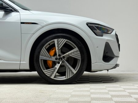 2023 Audi e-tron 55 VORSPRUNG QUATTRO €59,990 thumbnail
