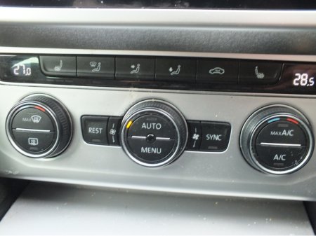 2018 Volkswagen Passat - thumbnail 7