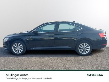 2023 Skoda Superb - thumbnail 6