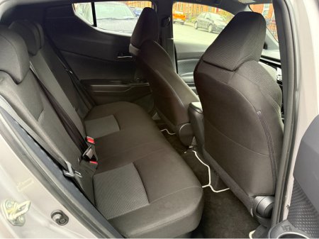 2018 Toyota C-HR - thumbnail 13