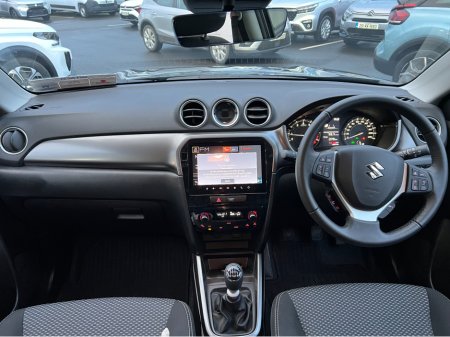 2025 Suzuki Vitara 1.4 B/JET HYBRID MOTION €29,450 thumbnail