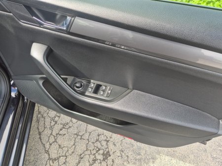 2017 Skoda Superb - thumbnail 12