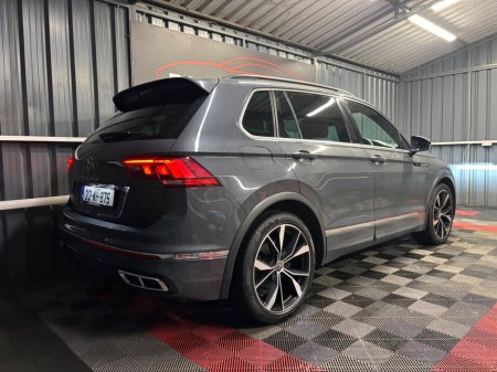 2021 Volkswagen Tiguan 2.0 TDI 150HP R-Line €35,950 thumbnail