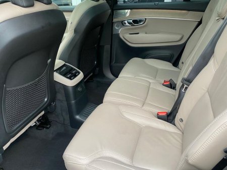2025 Volvo XC90 - thumbnail 6