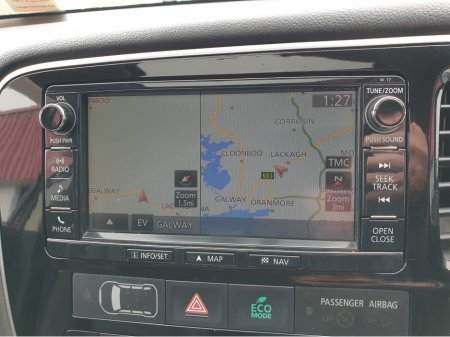 2017 Mitsubishi Outlander - thumbnail 13