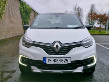 2019 Renault Captur - view 3