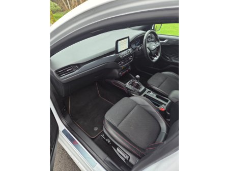 2019 Ford Focus - thumbnail 9