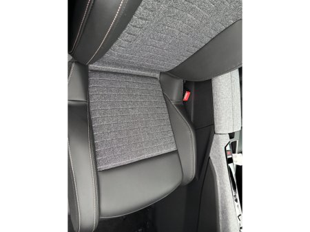 2026 Peugeot 5008 BEV 73kwh 210hp Allure €54,500 thumbnail