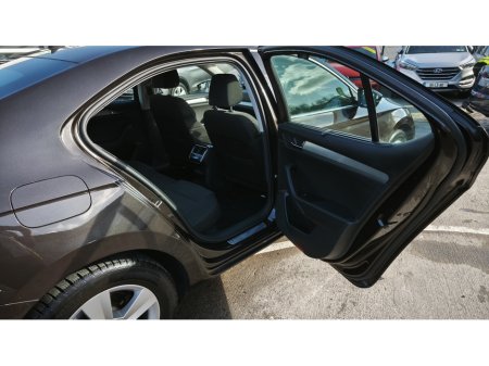 2015 Skoda Superb - thumbnail 9