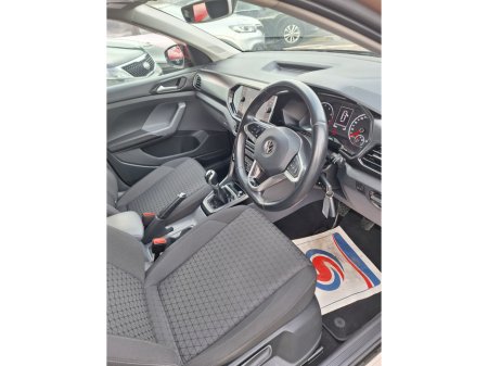 2019 Volkswagen T-Cross LIFE 1.0 TSI MANUAL 5SPEED 95BHP 5DR €15,995 thumbnail