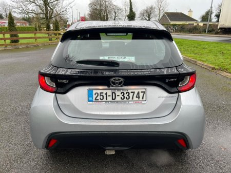 2025 Toyota Yaris Yaris Hybrid Luna €23,750