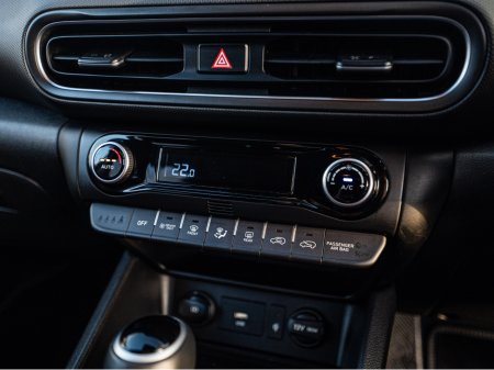 2023 Hyundai Kona 2023 Kona 1.6 Hybrid/FSH/High spec/1yr warranty €25,888 thumbnail