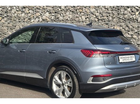 2023 Audi Q4 e-tron E-TRON S LINE 40 €32,137 thumbnail