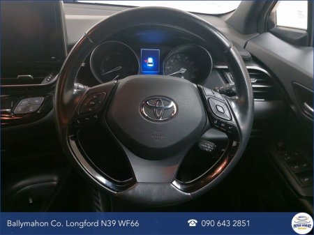 2019 Toyota C-HR 1.8 HYBRID LUNA €19,450 thumbnail