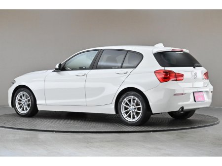2017 BMW 1 Series 118i AUTO *REVERSE CAMERA*REAR PARK SENSORS* €16,890 thumbnail