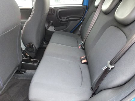 2025 Fiat Panda 1.0 CROSS 5DR €18,750 thumbnail