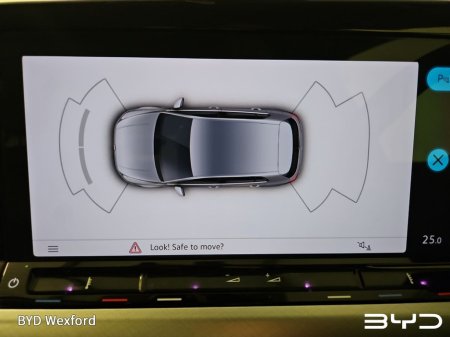 2021 Volkswagen Golf 2.0 TDI 115HP Life €21,975 thumbnail