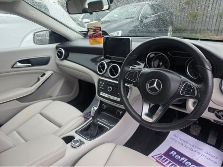 2017 Mercedes-Benz CLA Class - thumbnail 23