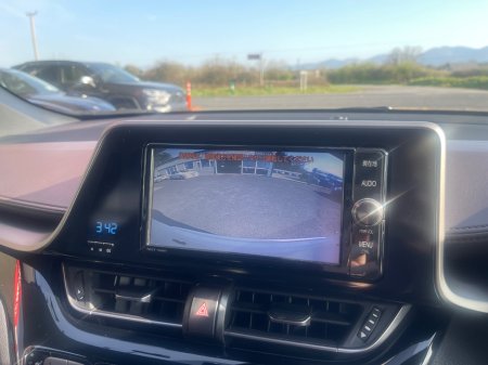 2017 Toyota C-HR - thumbnail 13