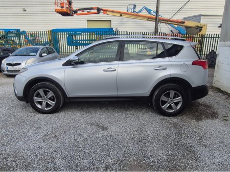 2015 Toyota Rav4 - thumbnail 10