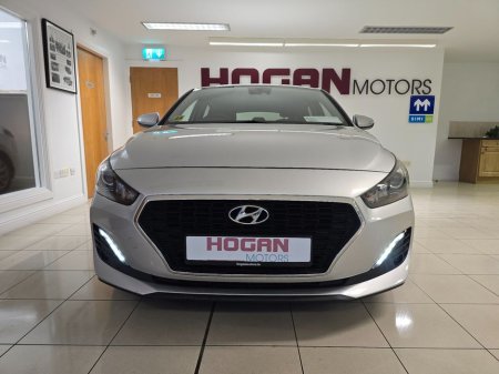 2019 Hyundai i30 Fastback Executive Petrol 5DR €12,750 thumbnail